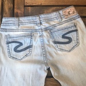 Silver Jeans Suki Capri Size W32